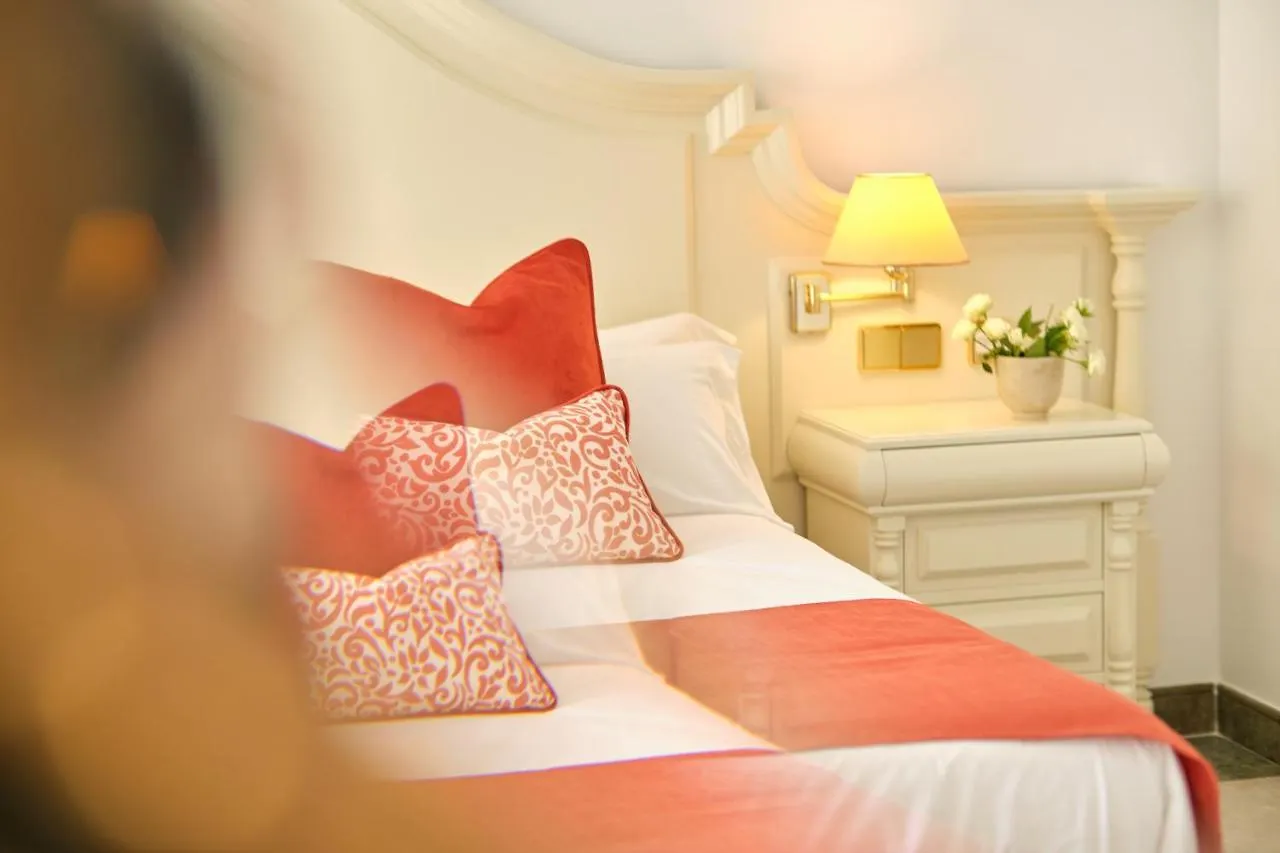 La Moraleja The Quiet Hotel - Adults Only Cala de Sant Vicenc 5*,